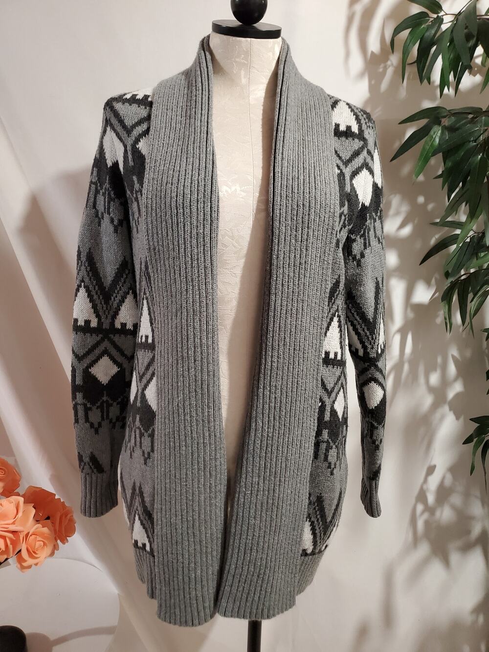 Old Navy Womens Fair Isle Nordic Knit Open Cardigan Sweater Size M Neutral Gray